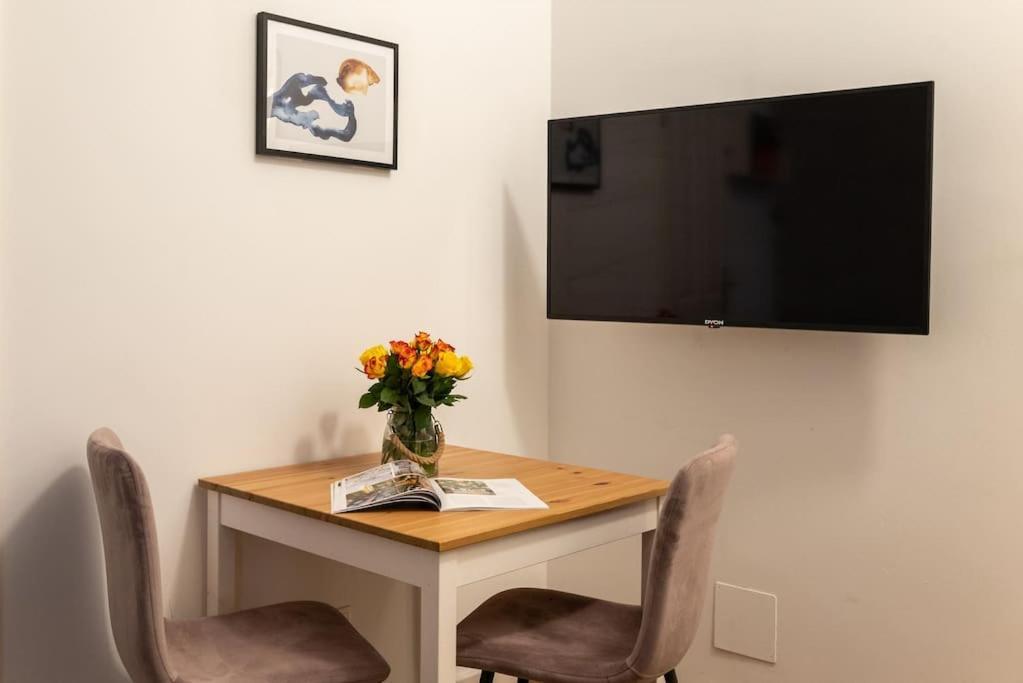 Compact Studio Near Center By Hm Wien Eksteriør billede